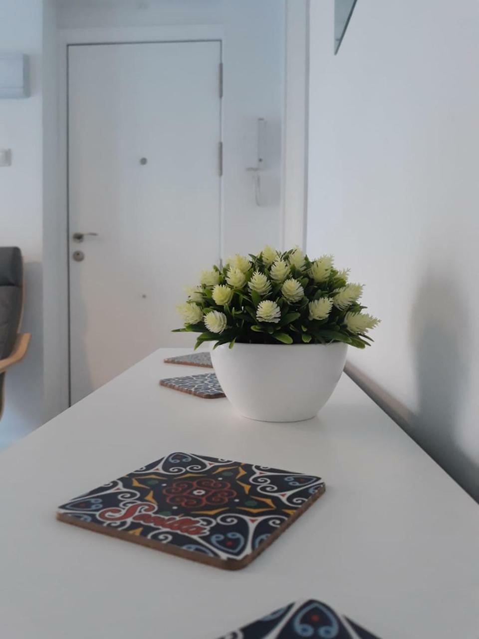 Apartamento Santa Justa Sevilla Bagian luar foto